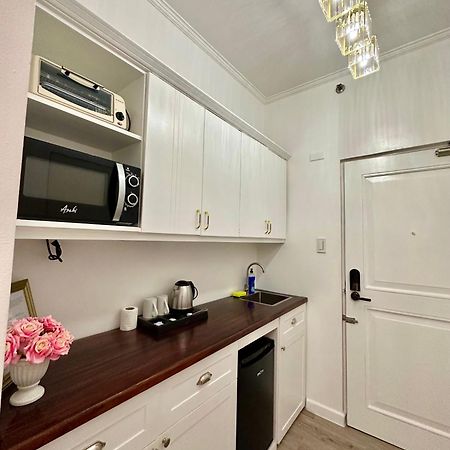 Studio Two Condominium, Alabang - Gold Fiber Wi-Fi -Netflix Ready Muntinlupa City Exteriör bild