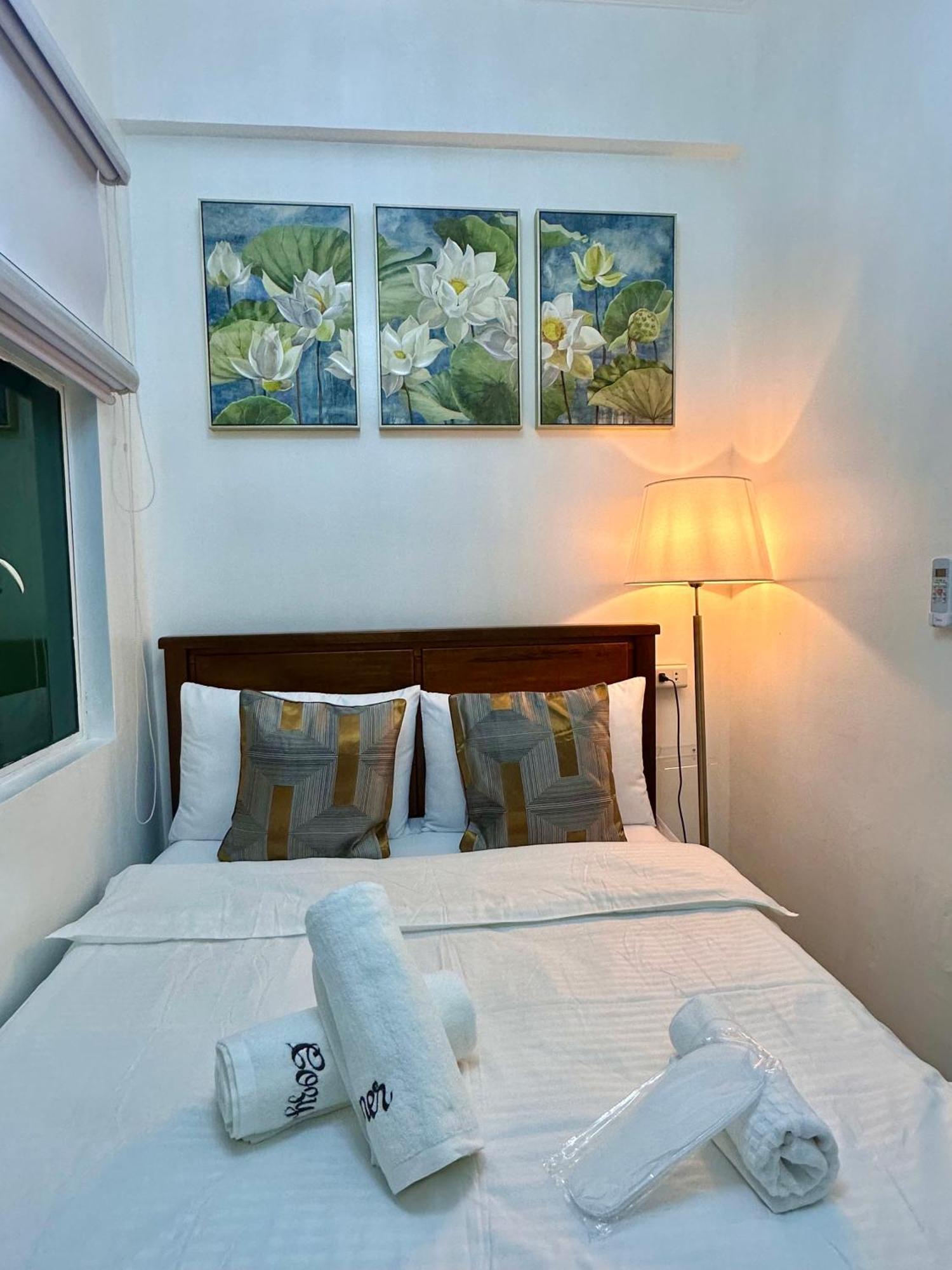 Studio Two Condominium, Alabang - Gold Fiber Wi-Fi -Netflix Ready Muntinlupa City Exteriör bild